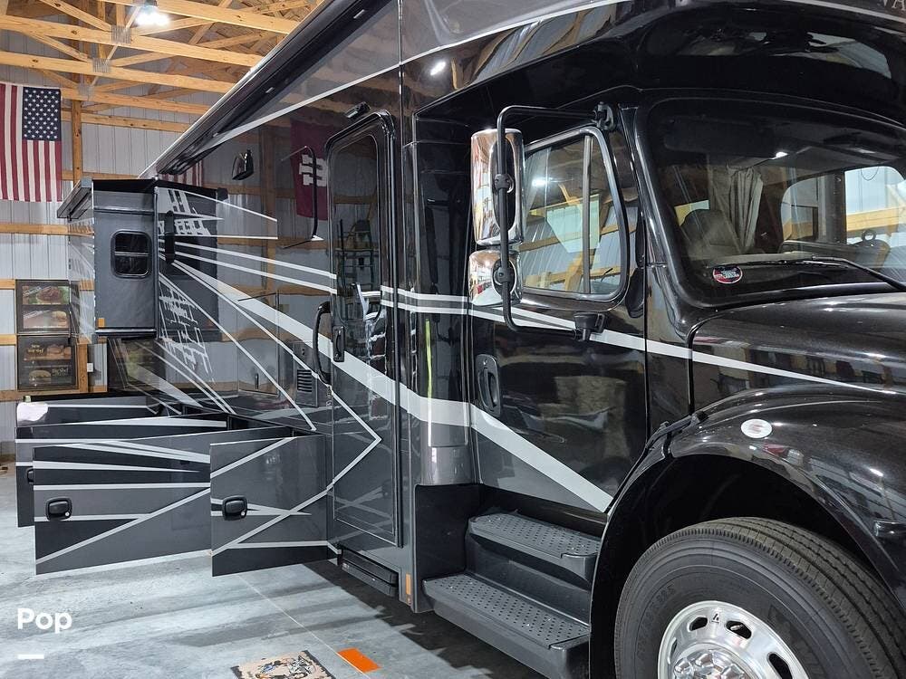 2025  Renegade 38RB - Used Class C For Sale by Pop RVs in Columbia City, Indiana features Generator, Slideout, Air Conditioning, Awning