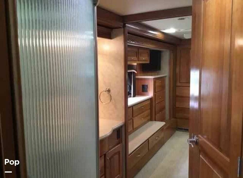 2008 Beaver Contessa Milan - Used Diesel Pusher For Sale by Pop RVs in Pulaski, Pennsylvania features Slideout