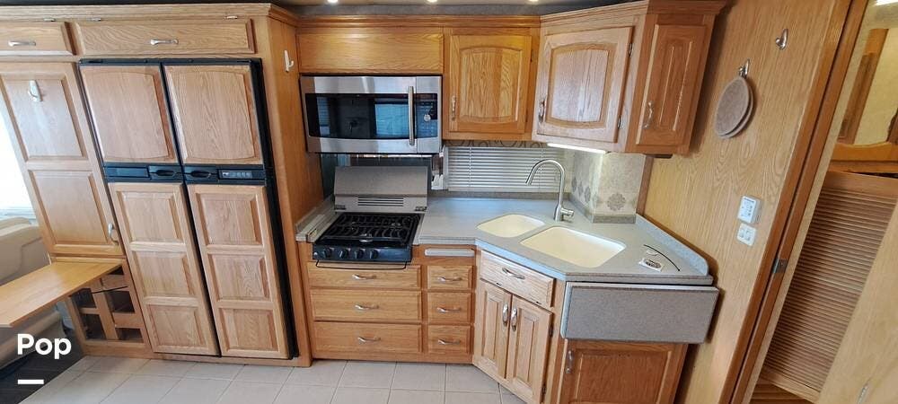 2005 Dutch Star 4024 by Newmar from Pop RVs in Brighton, Colorado