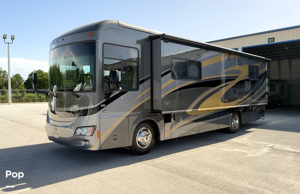 2010 Journey Express 34Y by Winnebago from Pop RVs in Lakeland, Florida