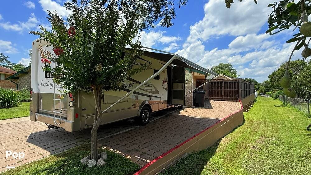 2007 Lexington Grand Touring 255DS by Forest River from Pop RVs in San Antonio, Texas