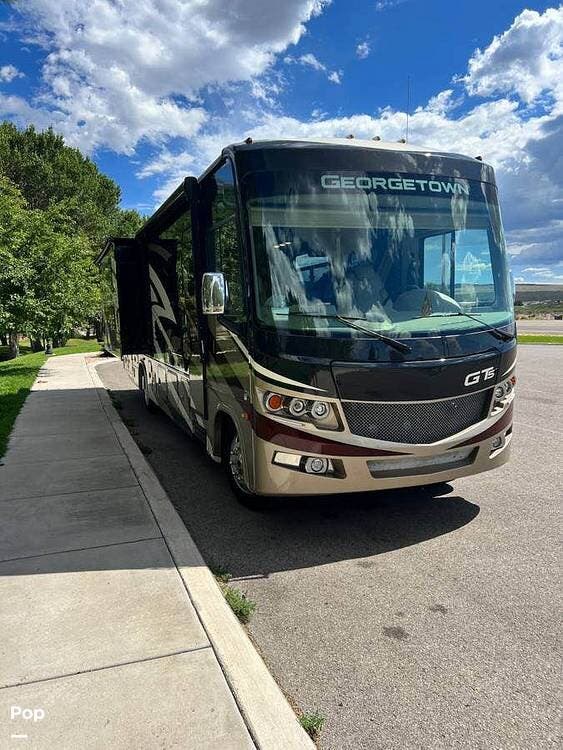 Used 2020  Georgetown GT5 Series 36B available in Valencia, California