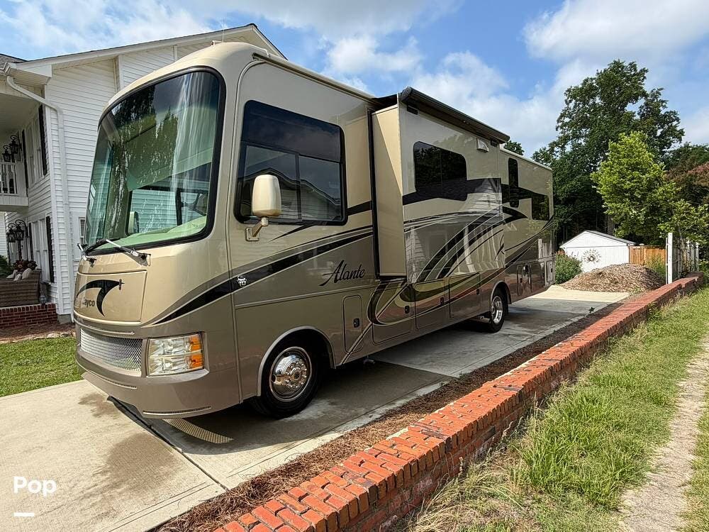 2016 Jayco Alante 31L - Used Class A For Sale by Pop RVs in Kershaw, South Carolina features Generator, Awning, Leveling Jacks, Air Conditioning, Slideout