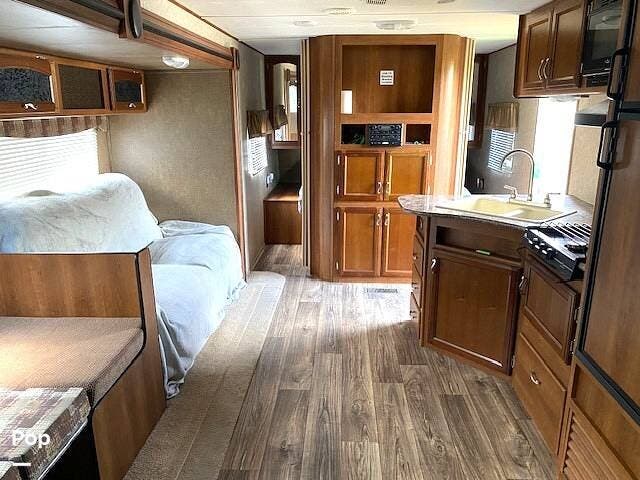 2016 Avenger 27BBS by Prime Time from Pop RVs in Corpus Christi, Texas