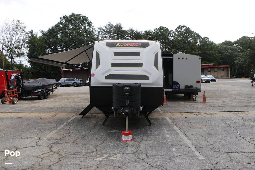 2022 Winnebago Micro Minnie FLX 2108FBS - Used Travel Trailer For Sale by Pop RVs in Brookhaven, Georgia features Slideout, Awning, Air Conditioning, Leveling Jacks