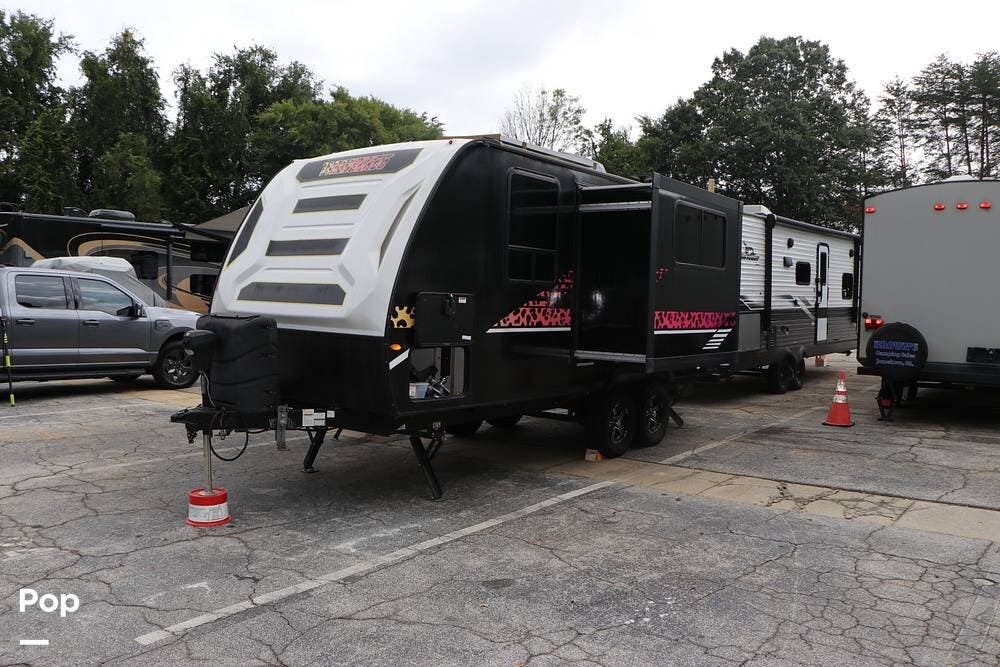 2022 Micro Minnie FLX 2108FBS by Winnebago from Pop RVs in Brookhaven, Georgia