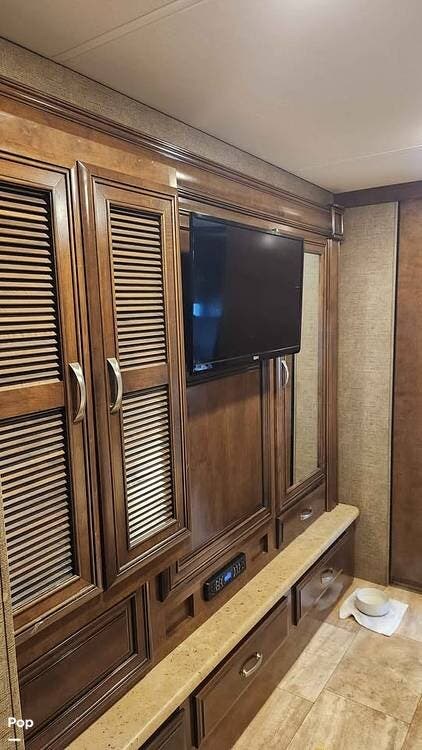 2017 Challenger 37TB by Thor Motor Coach from Pop RVs in Wallace, North Carolina