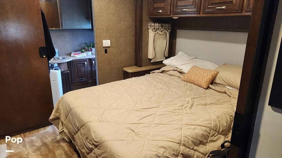 2017 Thor Motor Coach Challenger 37TB - Used Class A For Sale by Pop RVs in Wallace, North Carolina features Air Conditioning, Leveling Jacks, Slideout, Generator, Awning
