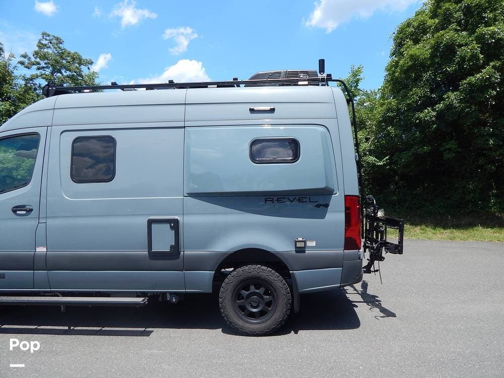 2022 Winnebago Revel 44E - Used Class B For Sale by Pop RVs in Mclean, Virginia features Air Conditioning, Generator