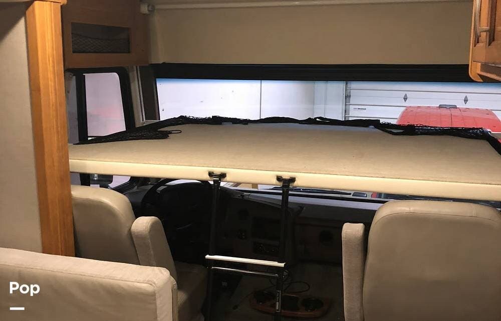 2016 Admiral XE Series M-31W by Holiday Rambler from Pop RVs in Novi, Michigan