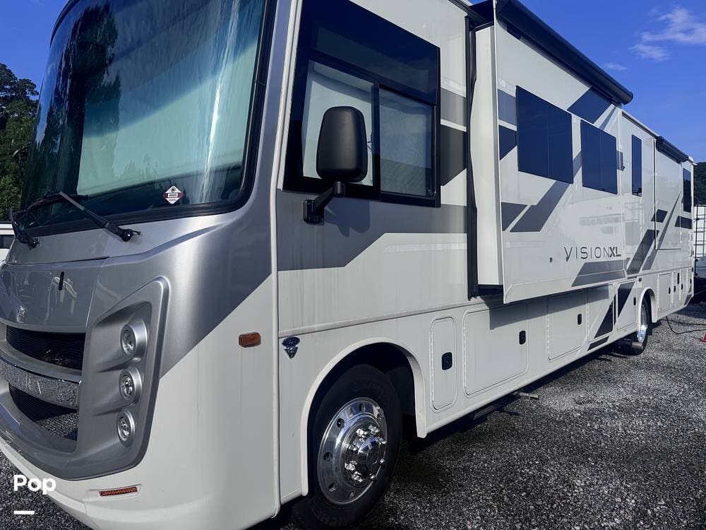 2026 Entegra Coach Vision XL 36C - Used Class A For Sale by Pop RVs in Bluffton, South Carolina features Slideout, Air Conditioning, Generator, Leveling Jacks, Awning