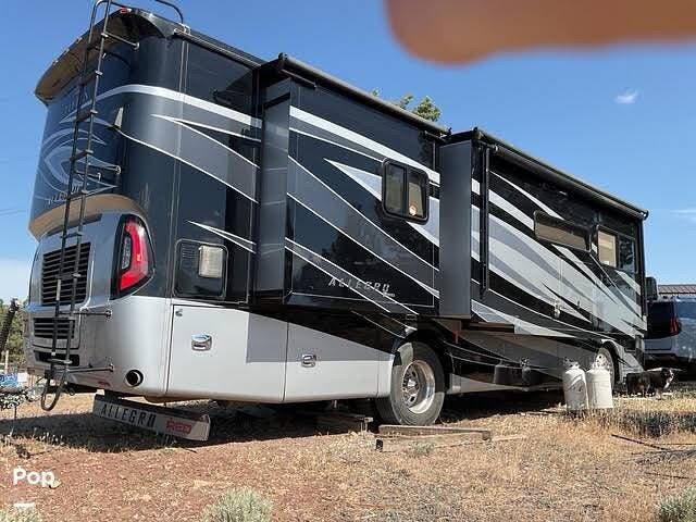 2019 Tiffin Allegro Red 33AA - Used Diesel Pusher For Sale by Pop RVs in Powell Butte, Oregon features Generator, Awning, Air Conditioning, Slideout, Leveling Jacks