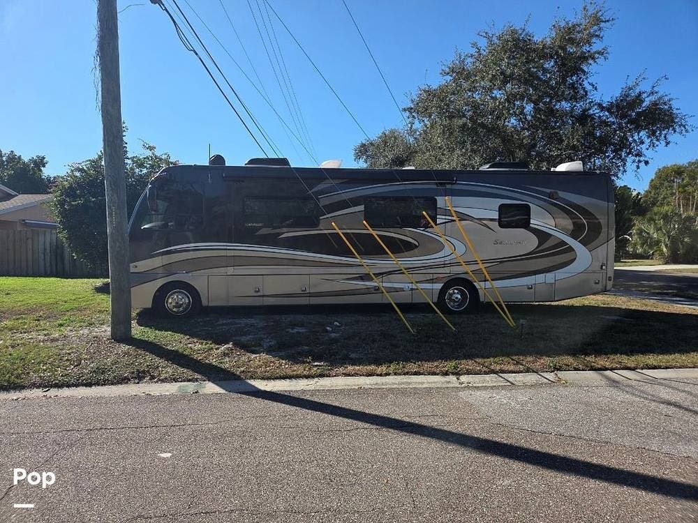 2012 Serrano 34M by Thor Motor Coach from Pop RVs in St Petersburg, Florida