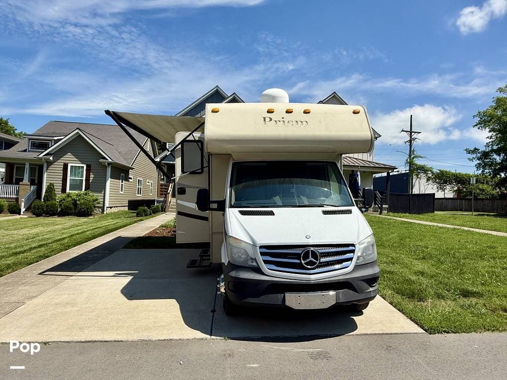 2014 Coachmen Prism 2150 LE - Used Class C For Sale by Pop RVs in Nashville, Tennessee features Slideout, Generator, Air Conditioning
