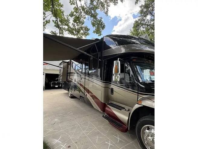 Used 2008 Gulf Stream SuperNova 6372 available in Pontiac, Illinois