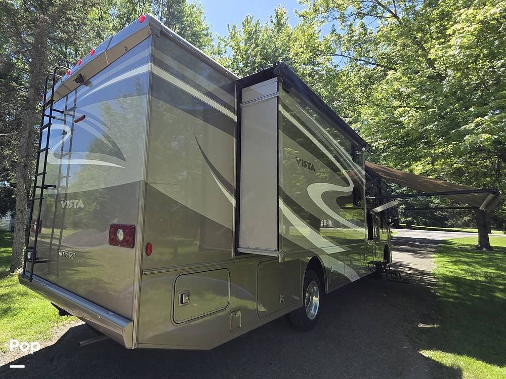 Used 2015 Winnebago Vista 35B available in Oakwood, Ohio