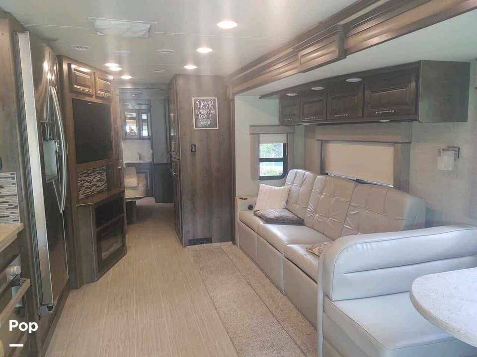 2020 Entegra Coach Emblem 36T - Used Class A For Sale by Pop RVs in Fairview, Tennessee features Slideout