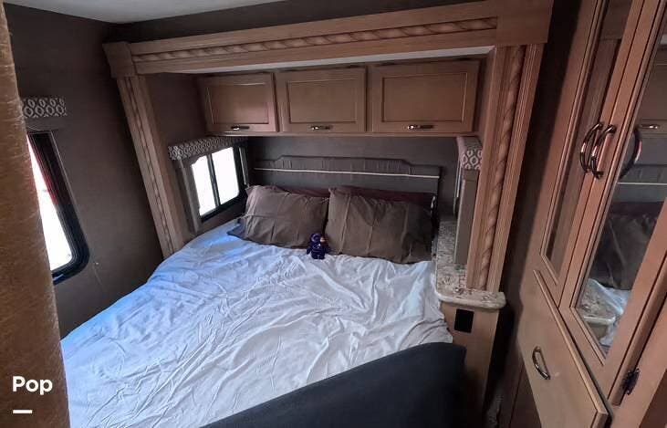 2018 Thor Motor Coach Freedom Elite 30fe - Used Class C For Sale by Pop RVs in Henderson, Nevada features Slideout