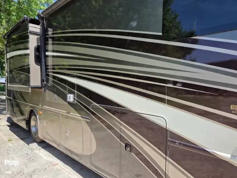 2016 Palazzo 36.1 by Thor Motor Coach from Pop RVs in Noblesville, Indiana