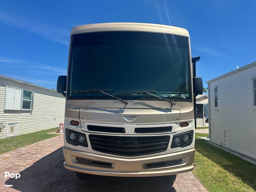 2016 Fleetwood Bounder Bounder M-36H Ford 6.8 Liter - Used Class A For Sale by Pop RVs in Davie, Florida features Slideout