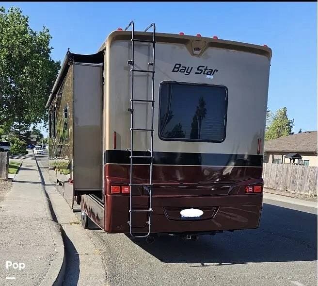 2011 Bay Star 3005 by Newmar from Pop RVs in Fairfield, California