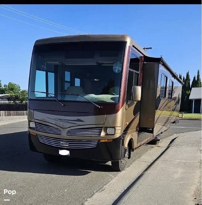 2011 Newmar Bay Star 3005 - Used Class A For Sale by Pop RVs in Fairfield, California features Slideout