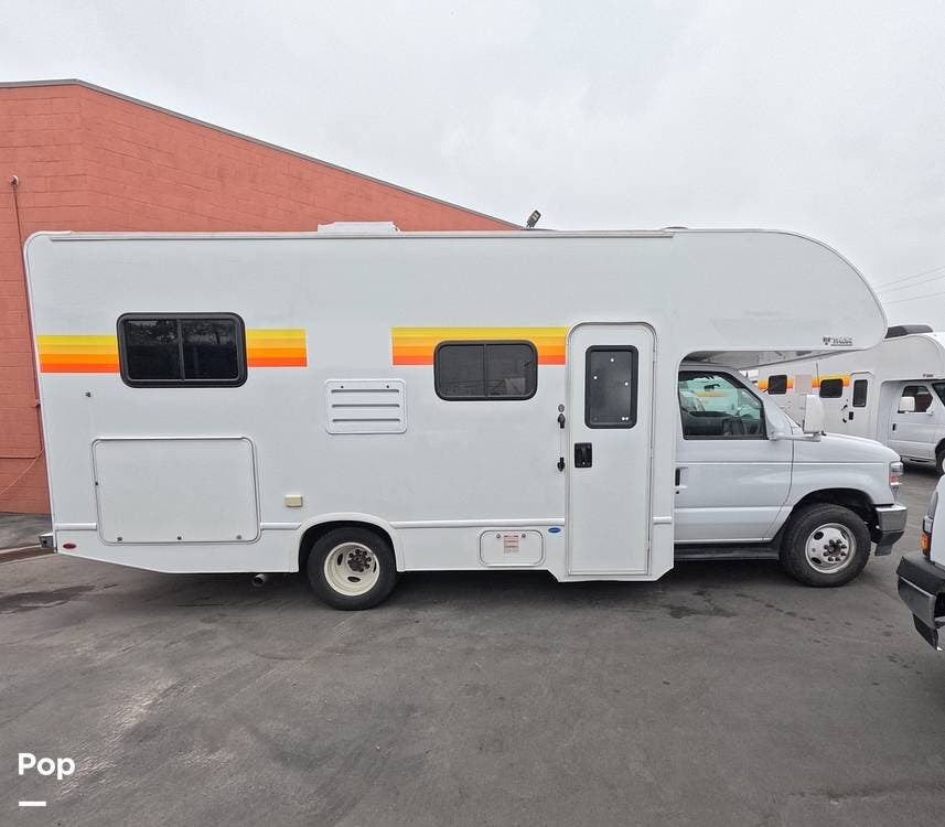 2024 Four Winds 22E by Thor Motor Coach from Pop RVs in Los Angeles, California