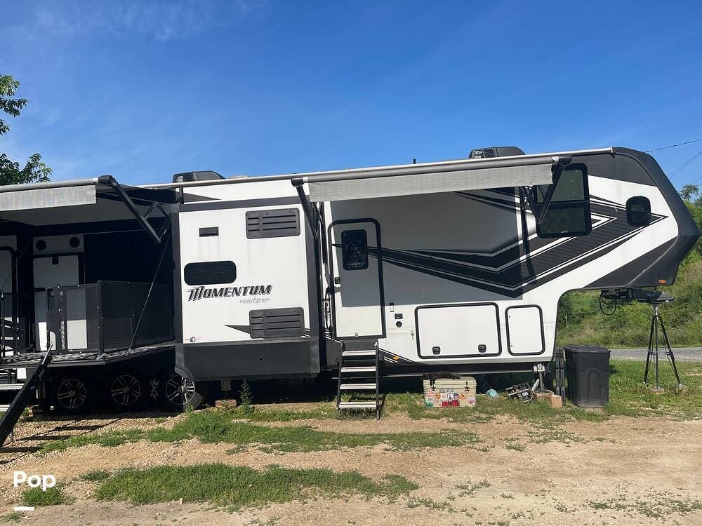 2022 Grand Design Momentum 399TH - Used Toy Hauler For Sale by Pop RVs in Viroqua, Wisconsin features Generator, Air Conditioning, Awning, Leveling Jacks, Slideout