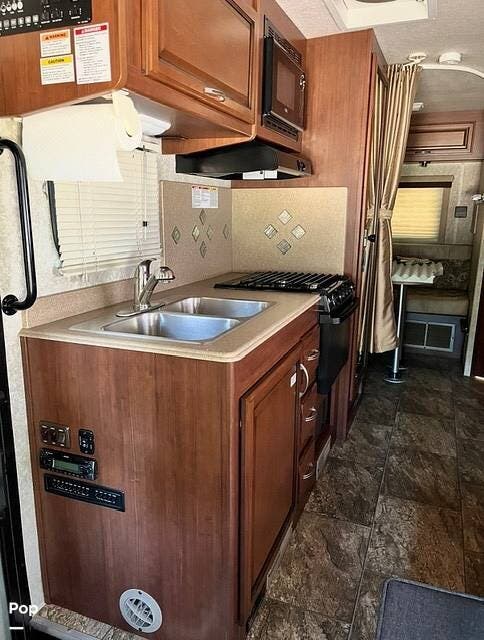 2011 Tioga Ranger 24L by Fleetwood from Pop RVs in Colleyville, Texas