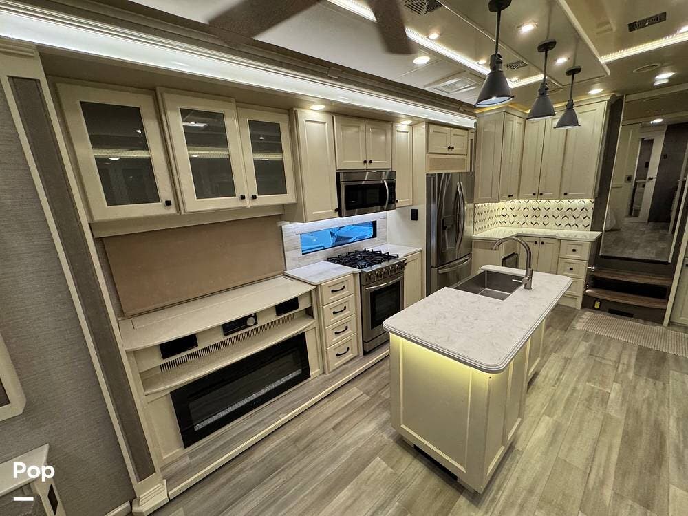 Used 2022 Vanleigh Beacon 39GBB available in Sarasota, Florida