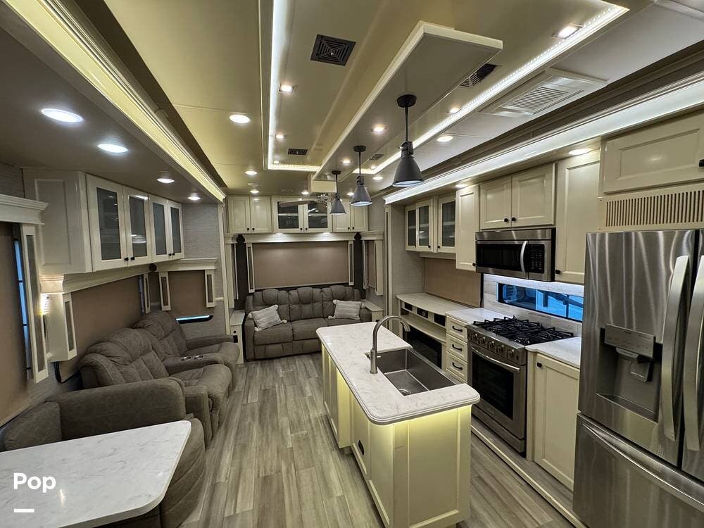 2022 Beacon 39GBB by Vanleigh from Pop RVs in Sarasota, Florida