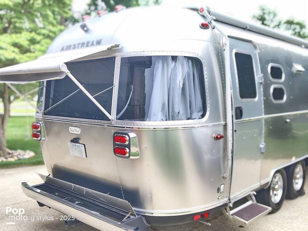 Used 2024 Airstream Flying Cloud 25FB available in Saint Joseph, Michigan
