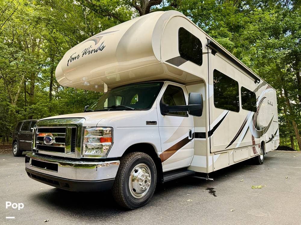 2017 Thor Motor Coach Four Winds 31L - Used Class C For Sale by Pop RVs in Monroe, North Carolina features Air Conditioning, Generator, Slideout, Awning
