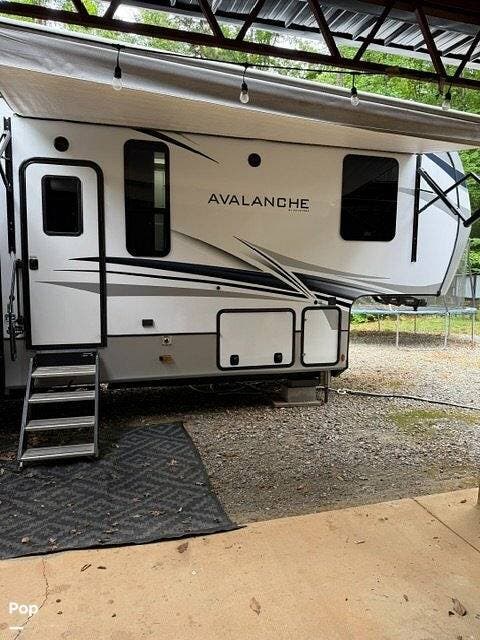2023 Avalanche 390DS by Keystone from Pop RVs in Iron Station, North Carolina