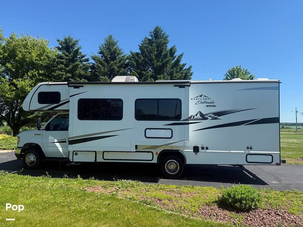 2025 Entrada 2600DS by East to West from Pop RVs in Columbus, Wisconsin