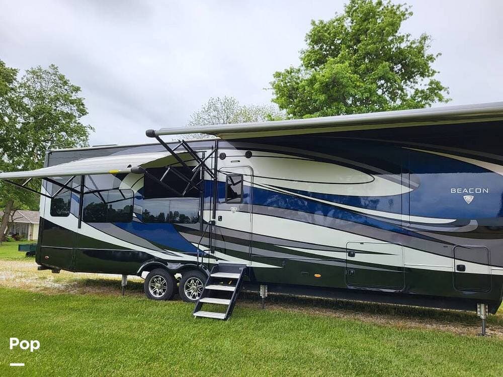 2020 Beacon 39RLB by Vanleigh from Pop RVs in Mexico, Missouri