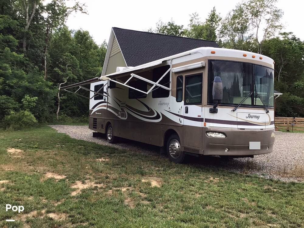 2005 Journey 34H by Winnebago from Pop RVs in Mineral, Virginia