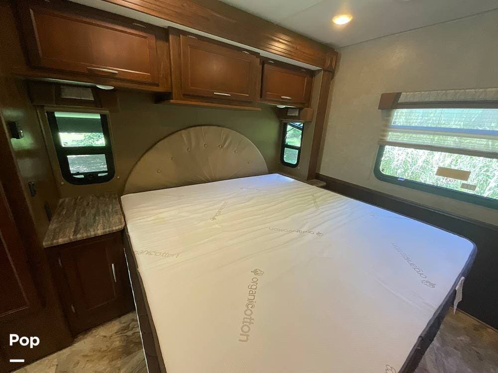 Used 2016 Coachmen Pursuit 27KB available in Pauline, South Carolina
