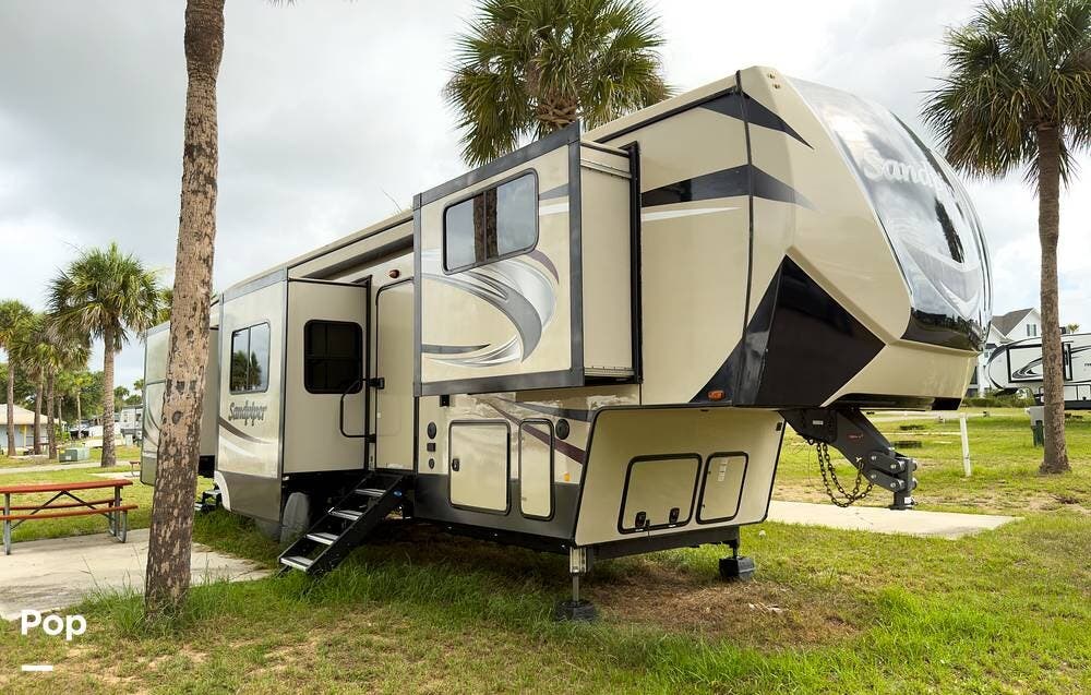 2018 Sandpiper 38FKOK by Forest River from Pop RVs in Davenport, Florida