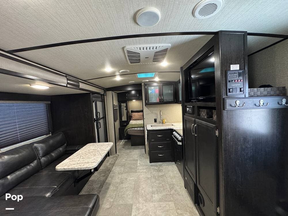 2019 Grand Design Imagine 2150RB - Used Travel Trailer For Sale by Pop RVs in La Mirada, California features Slideout, Air Conditioning, Leveling Jacks, Awning