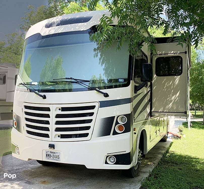 2020 Forest River FR3 30DS - Used Class A For Sale by Pop RVs in Ingram, Texas features Slideout