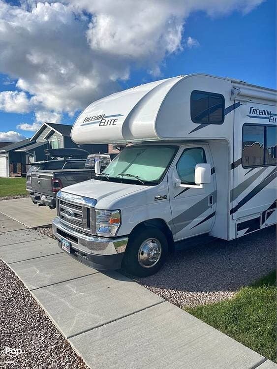 2023 Thor Motor Coach Freedom Elite 27FE - Used Class C For Sale by Pop RVs in Box Elder, South Dakota features Generator, Awning, Air Conditioning, Slideout