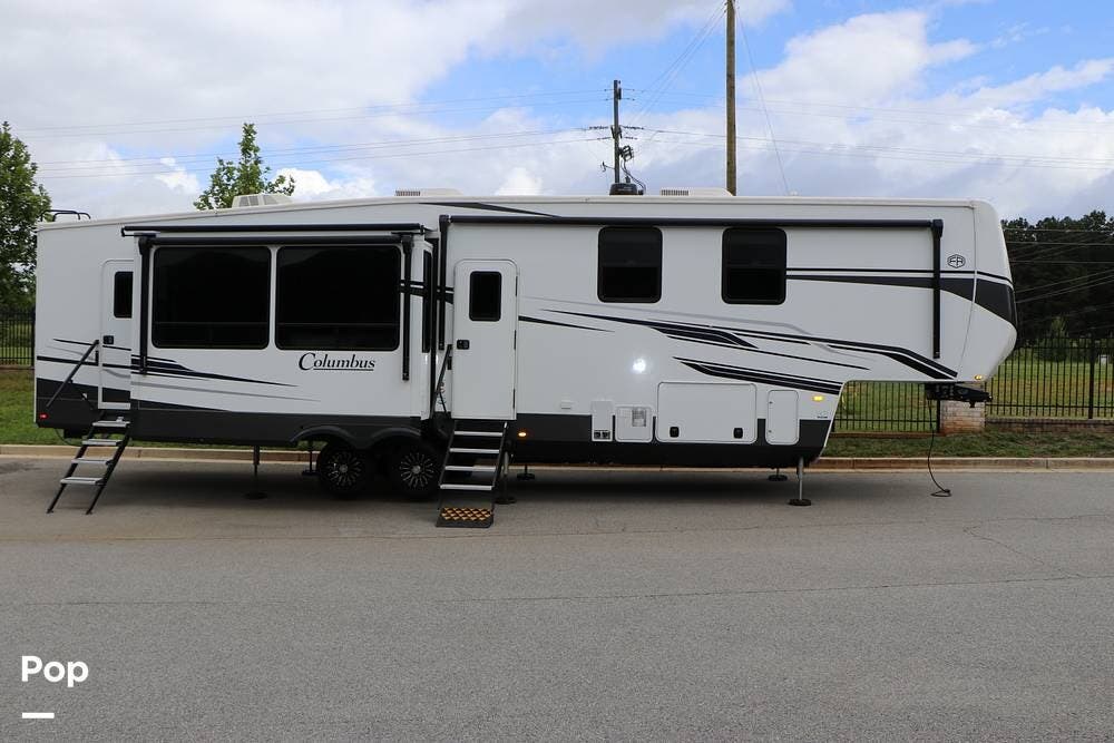 2026 Forest River Columbus 384RKH - Used Fifth Wheel For Sale by Pop RVs in Flowery Branch, Georgia features Awning, Air Conditioning, Slideout, Leveling Jacks