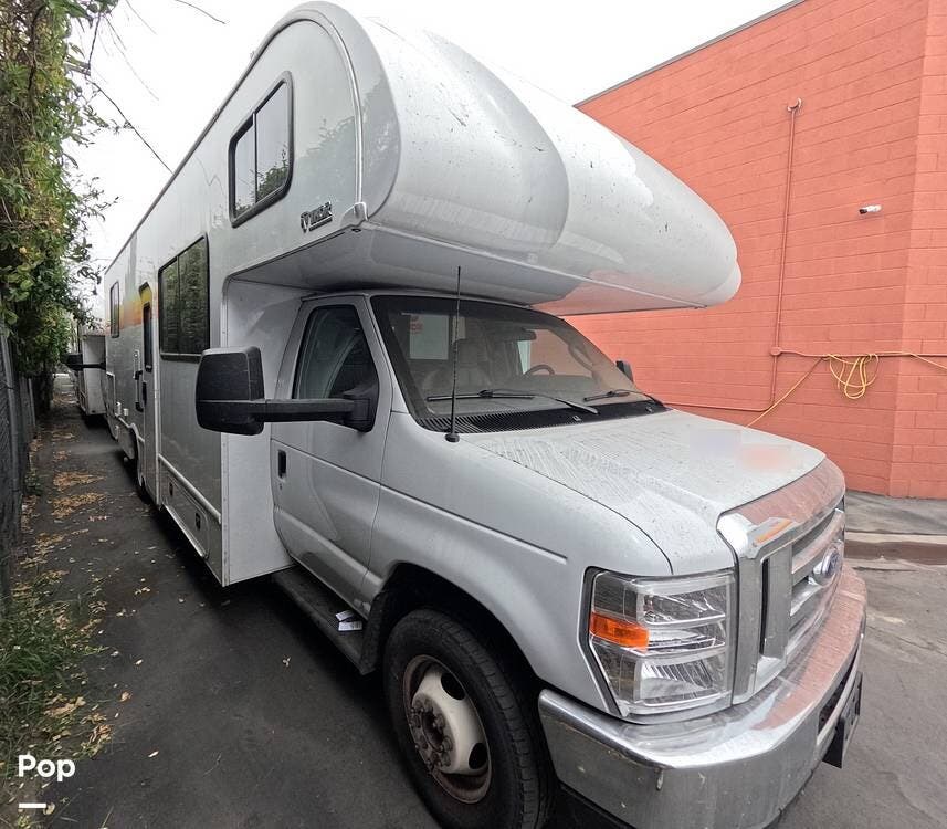 2025 Four Winds 28A by Thor Motor Coach from Pop RVs in Los Angeles, California