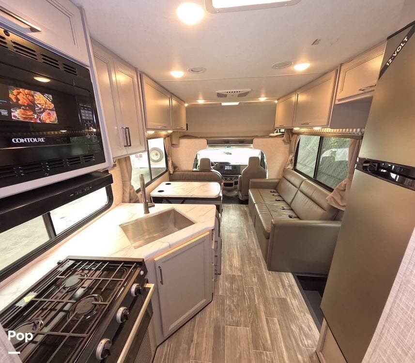 2025 Thor Motor Coach Four Winds 28A - Used Class C For Sale by Pop RVs in Los Angeles, California features Generator, Awning, Air Conditioning