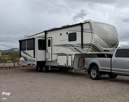 2023 Keystone Montana 3123RL - Used Fifth Wheel For Sale by Pop RVs in Alamogordo, New Mexico features Slideout