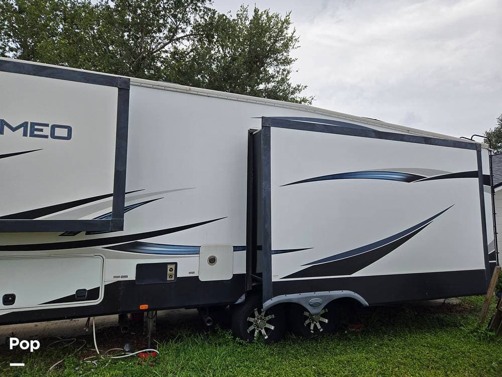 Used 2021 CrossRoads Cameo 3891mk available in Saint Petersburg, Florida