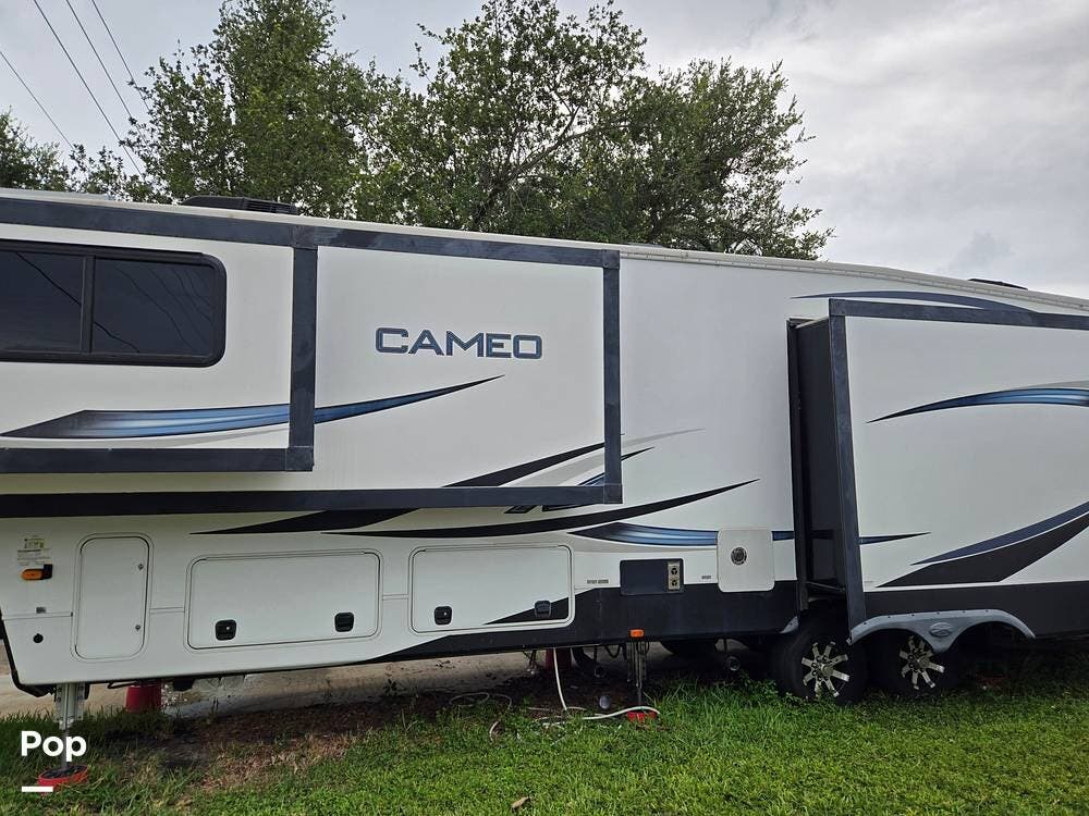 2021 Cameo 3891mk by CrossRoads from Pop RVs in Saint Petersburg, Florida