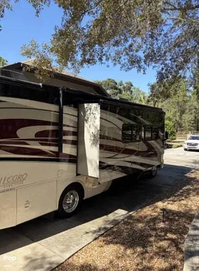 2016 Tiffin Allegro Open Road 31SA - Used Class A For Sale by Pop RVs in Beverly Hills, Florida features Slideout