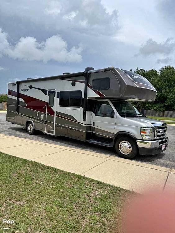 2024 Forest River Sunseeker 3050S - Used Class C For Sale by Pop RVs in Pace, Florida features Slideout